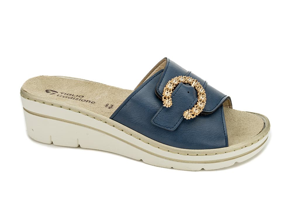 3748